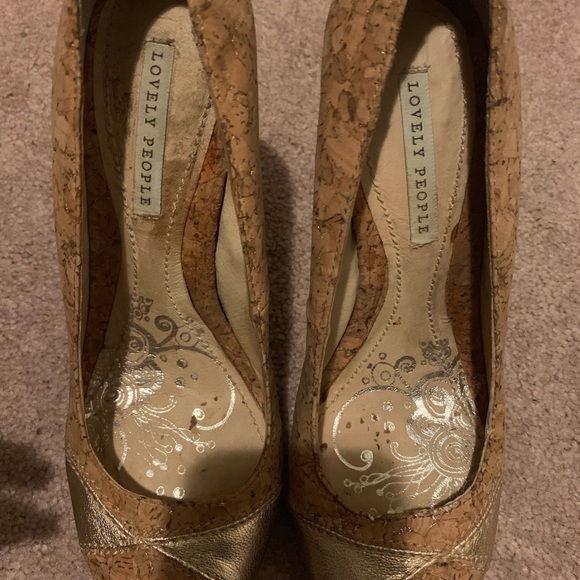 Lovely People Like New Cork + Gold Heels - Picture 5 of 5